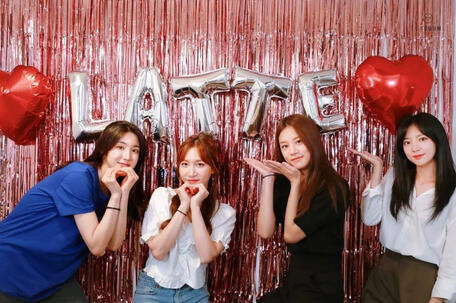 First V Live after signing with Interpark